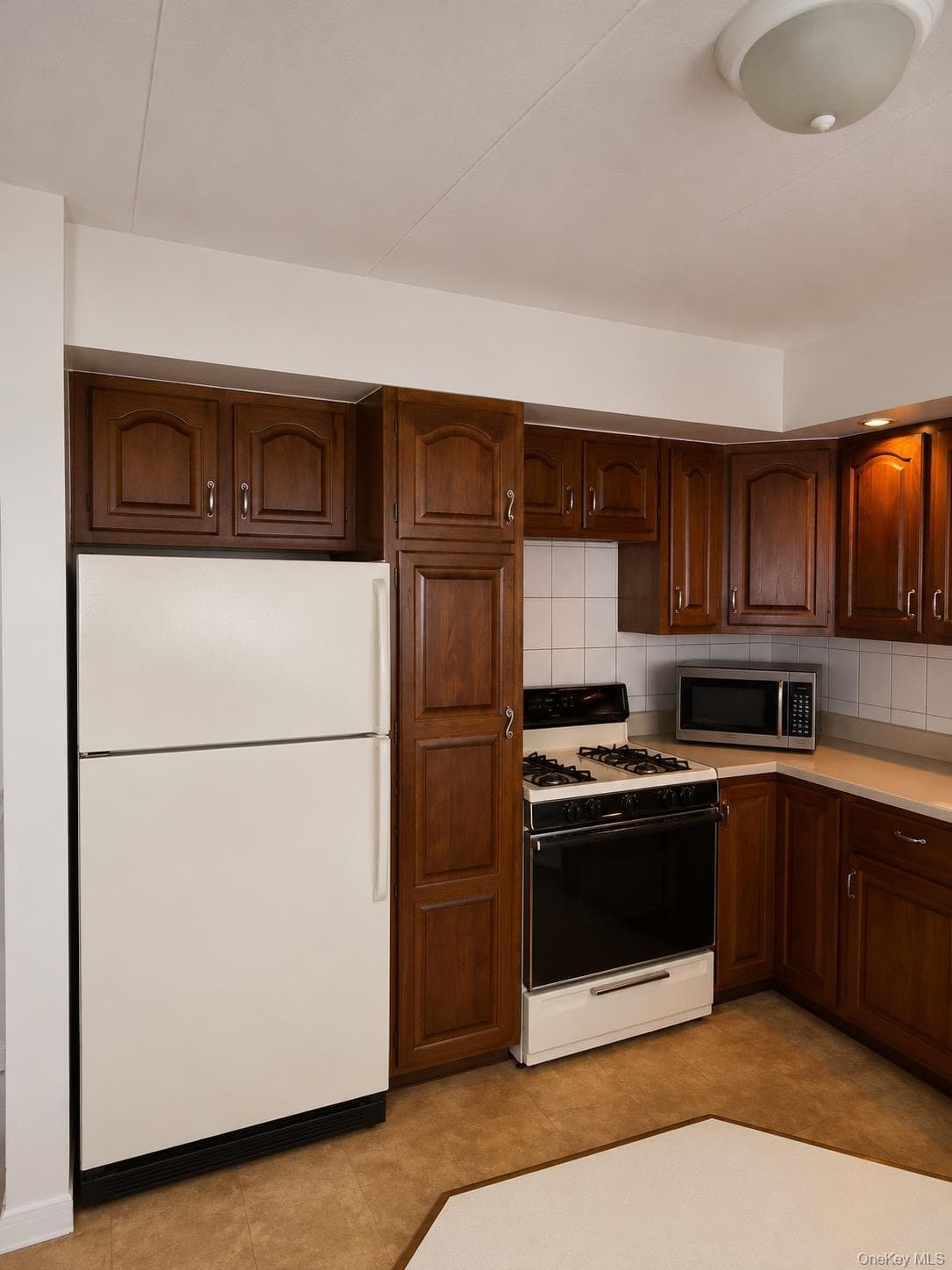 563 Ellsworth Avenue Unit: 3 thumbnail 2