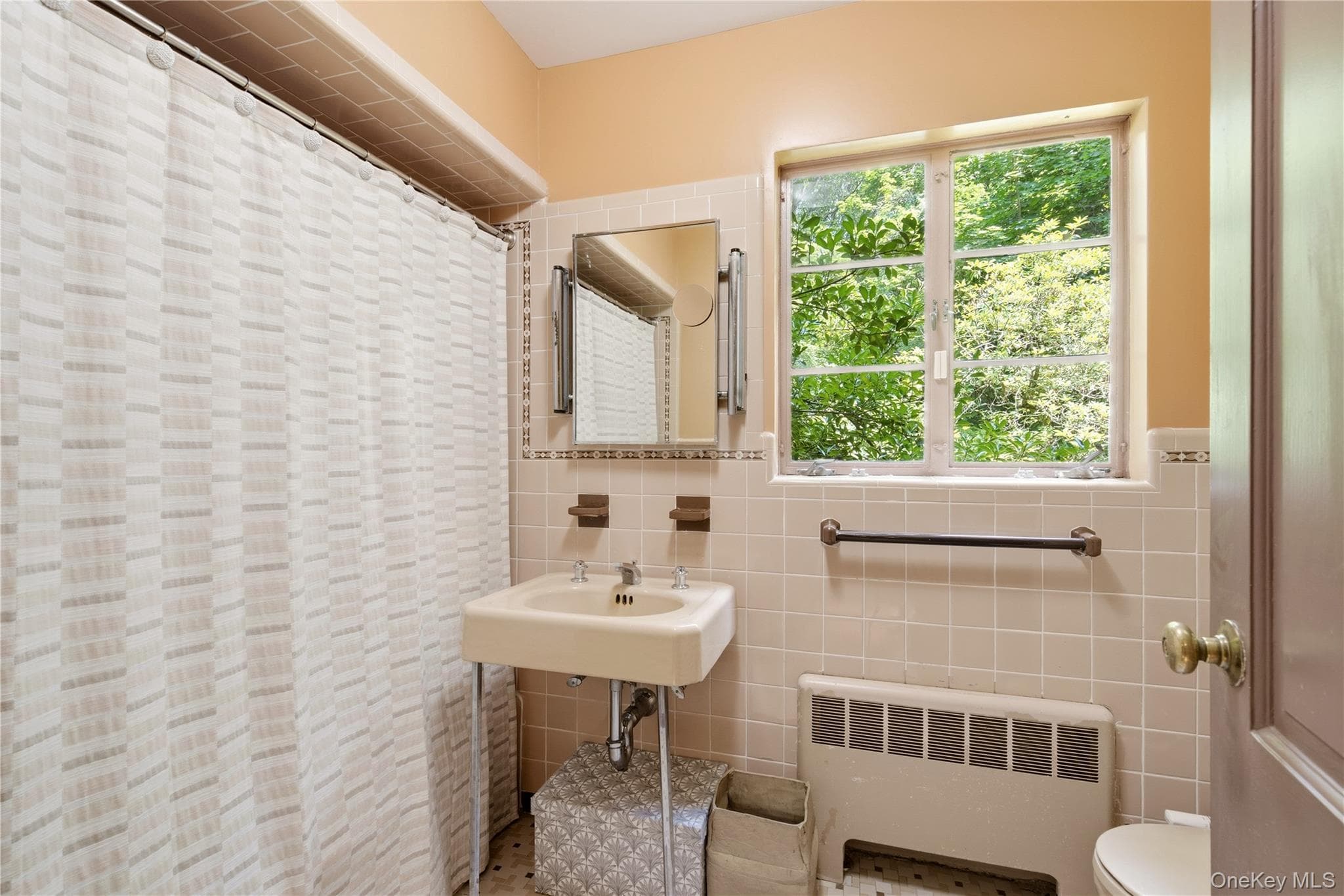 790 Bryant Avenue thumbnail 25