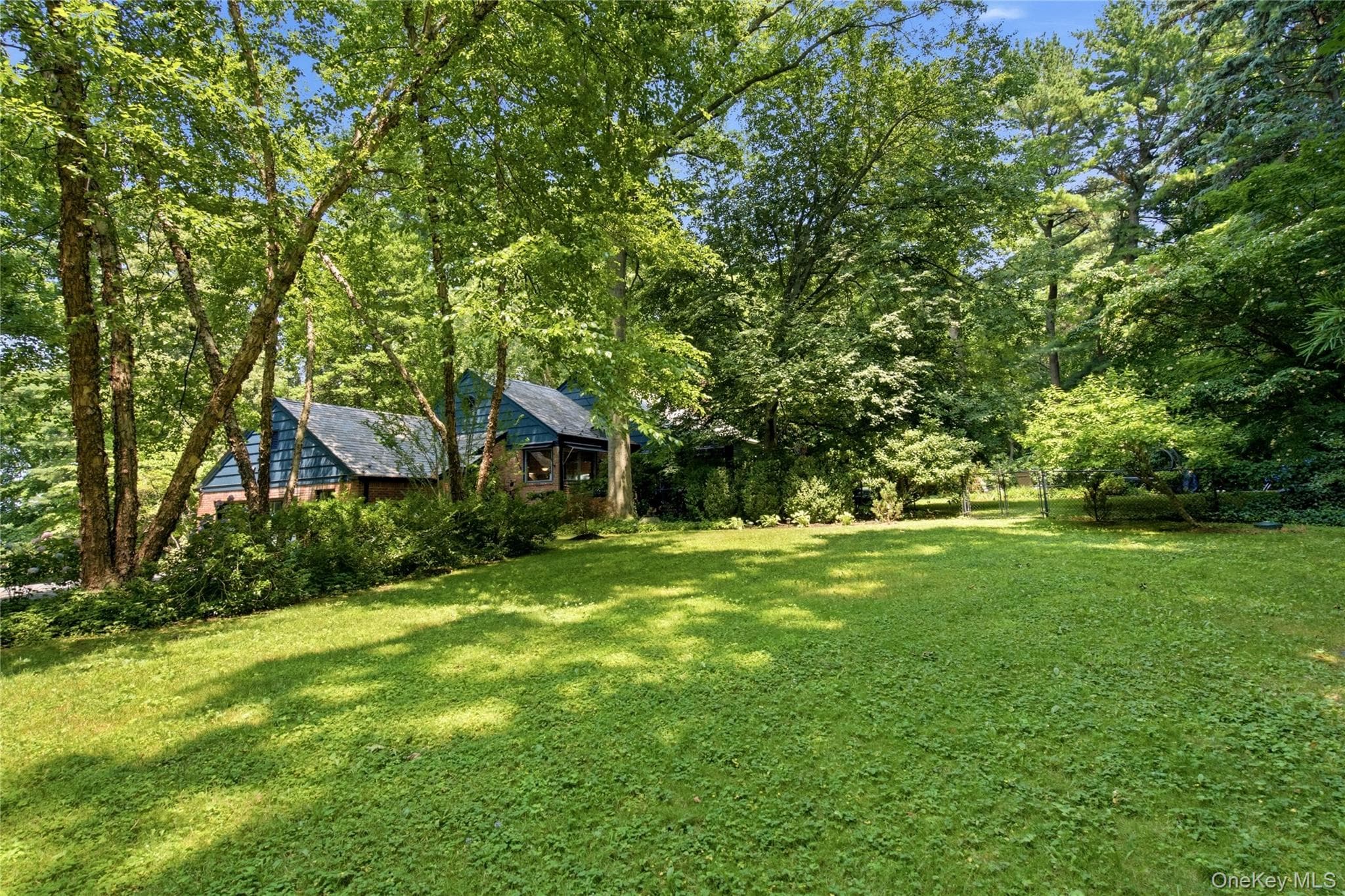 790 Bryant Avenue thumbnail 35