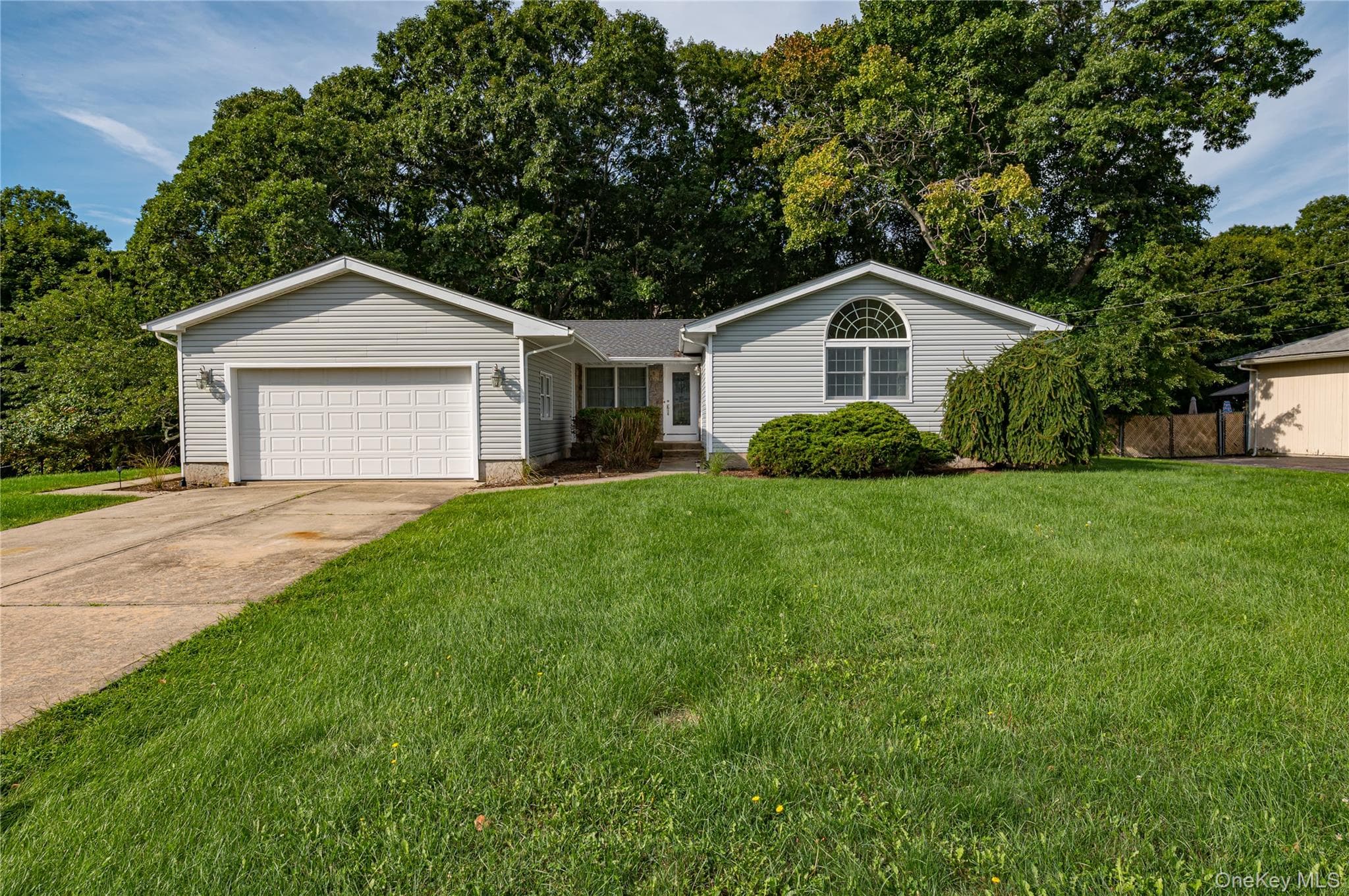 20 Valley Drive photo 1