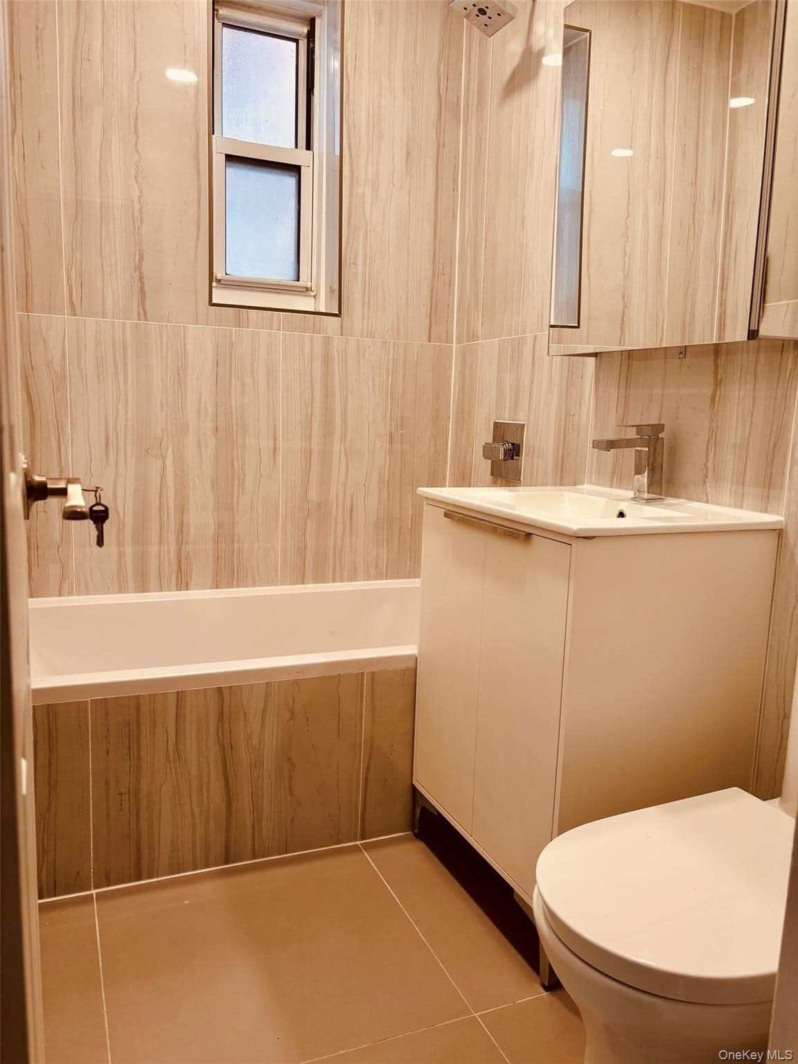 1304 Midland Avenue Unit: A43 thumbnail 8
