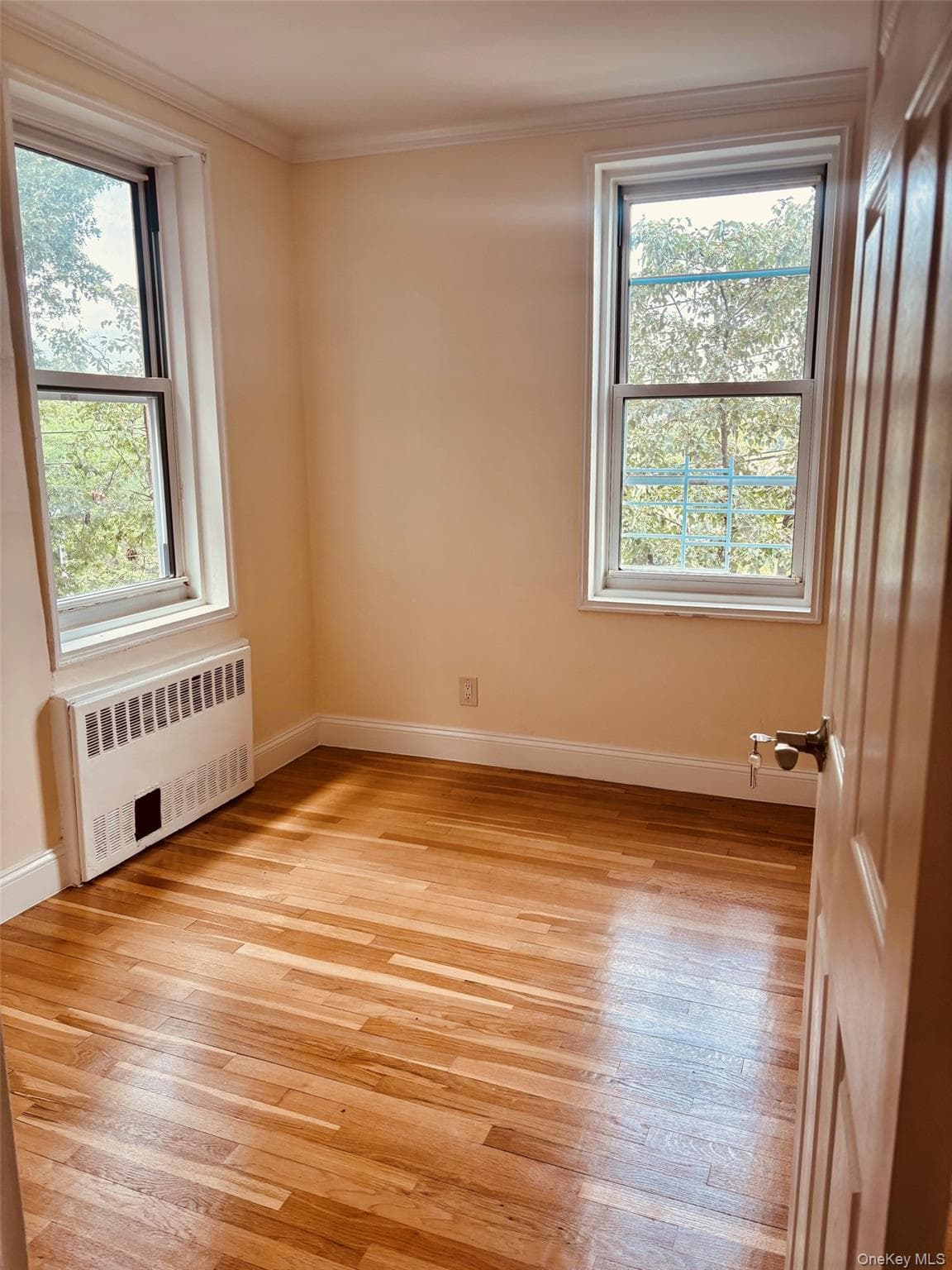 1304 Midland Avenue Unit: A43 thumbnail 9