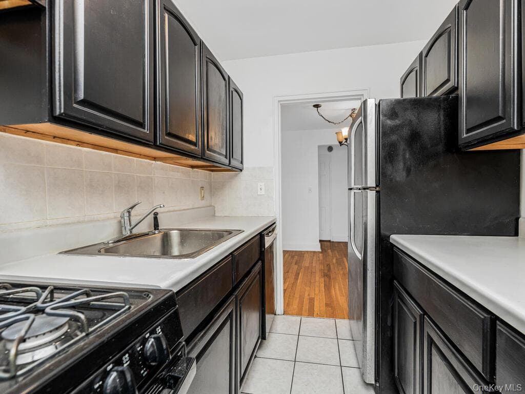 144 Ravine Avenue Unit: 2C thumbnail 10