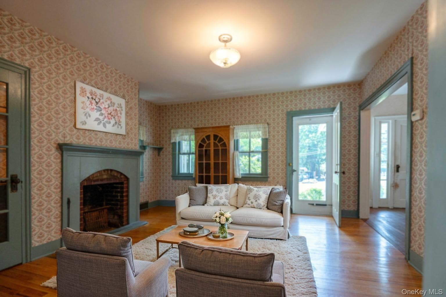 1402 Albany Avenue thumbnail 7