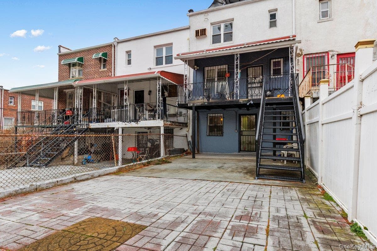 3241 Colden Avenue thumbnail 20