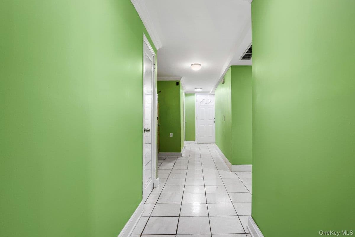 3241 Colden Avenue thumbnail 16