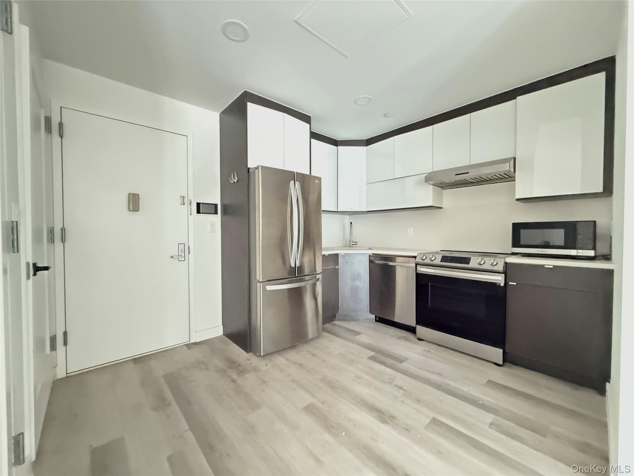 1238 63rd Street Unit: D342 thumbnail 9