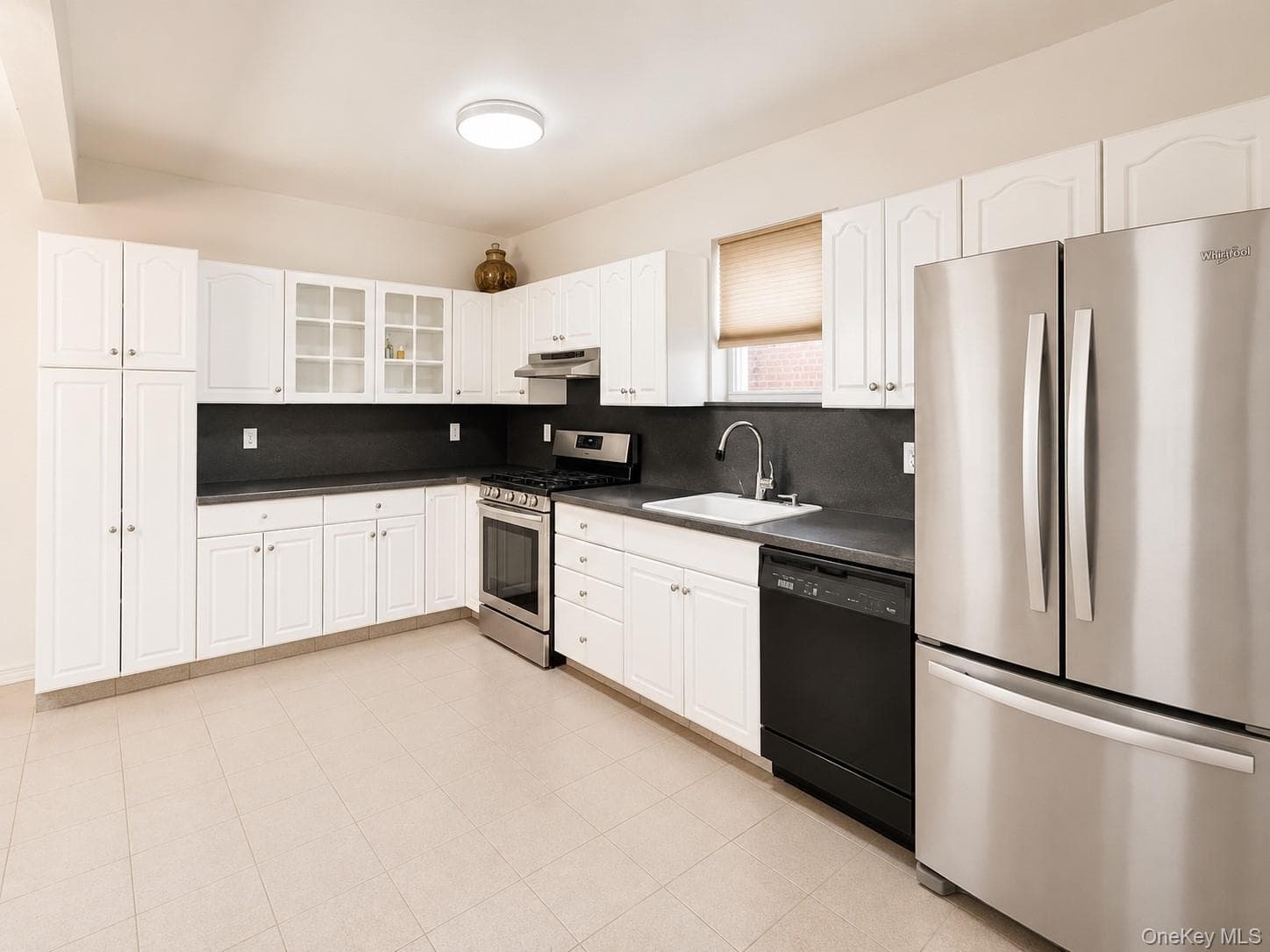 1374 Hobart Avenue thumbnail 8