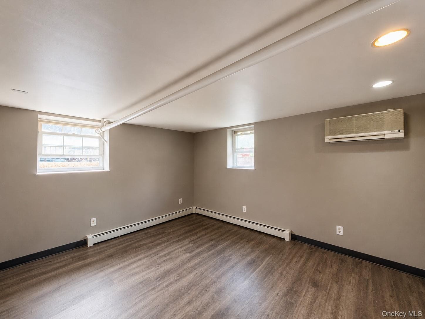1374 Hobart Avenue thumbnail 33