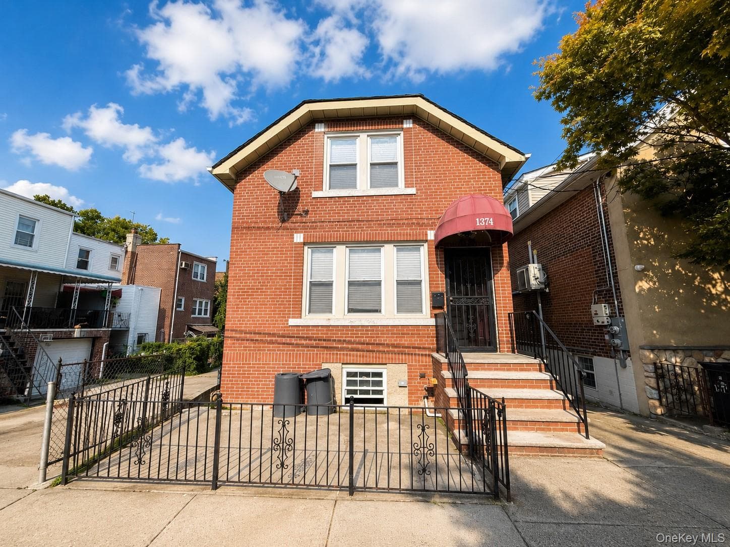 1374 Hobart Avenue thumbnail 2
