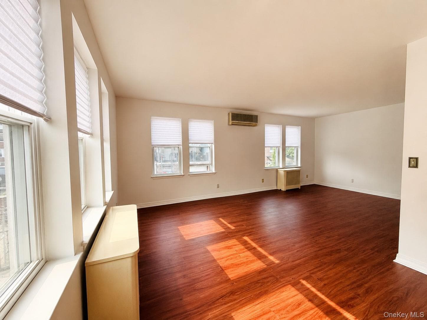 1374 Hobart Avenue thumbnail 6