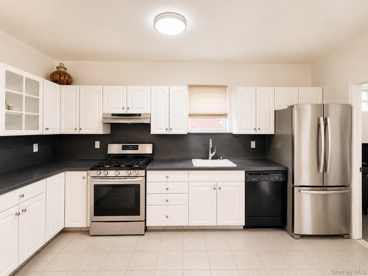 1374 Hobart Avenue thumbnail 7