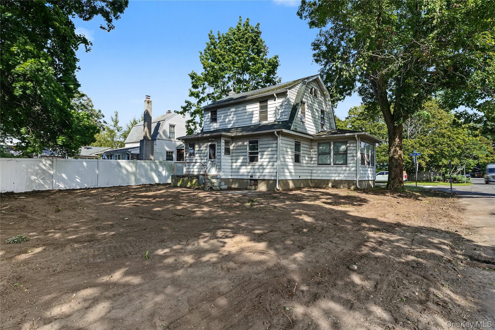 2 Willett Avenue thumbnail 20