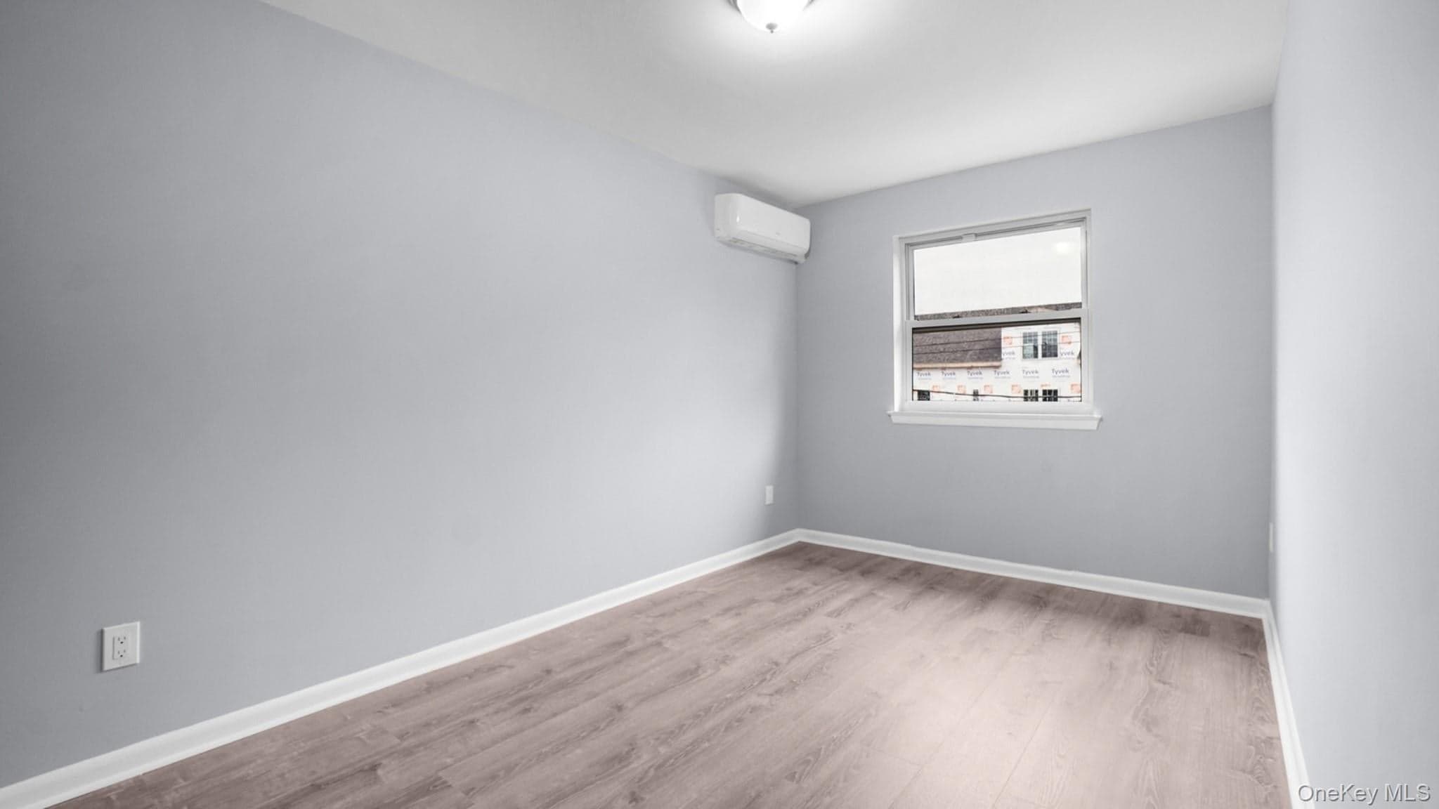 806 E 227th Street thumbnail 17