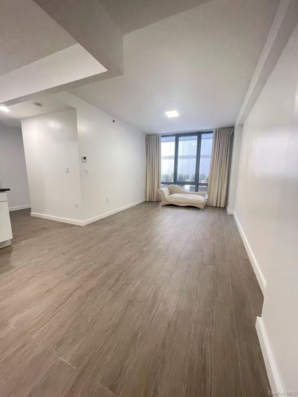 144-27 Sanford Avenue Unit: 2C thumbnail 3