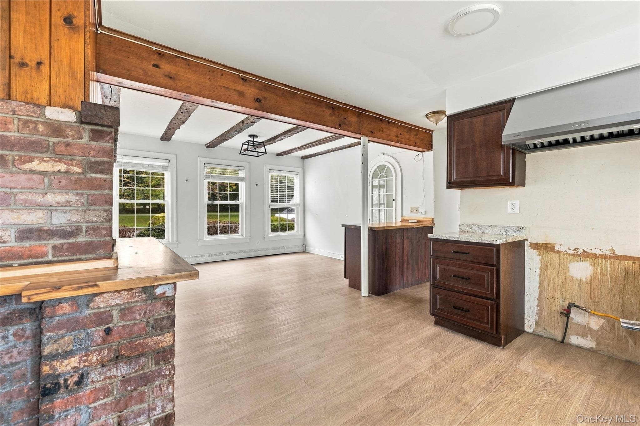 600 Bedford Road thumbnail 18