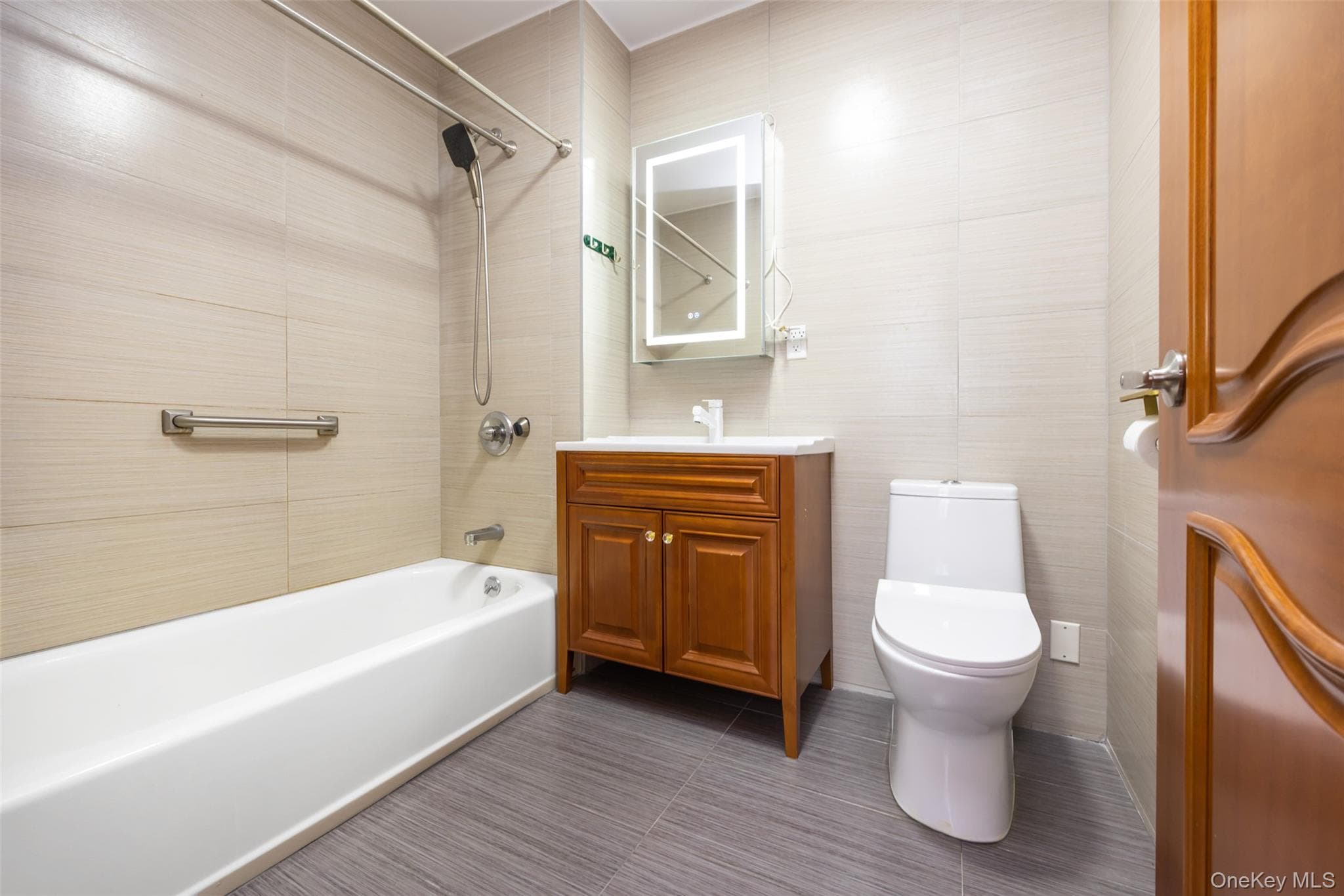 144-69 Barclay Avenue Unit: 4A thumbnail 4