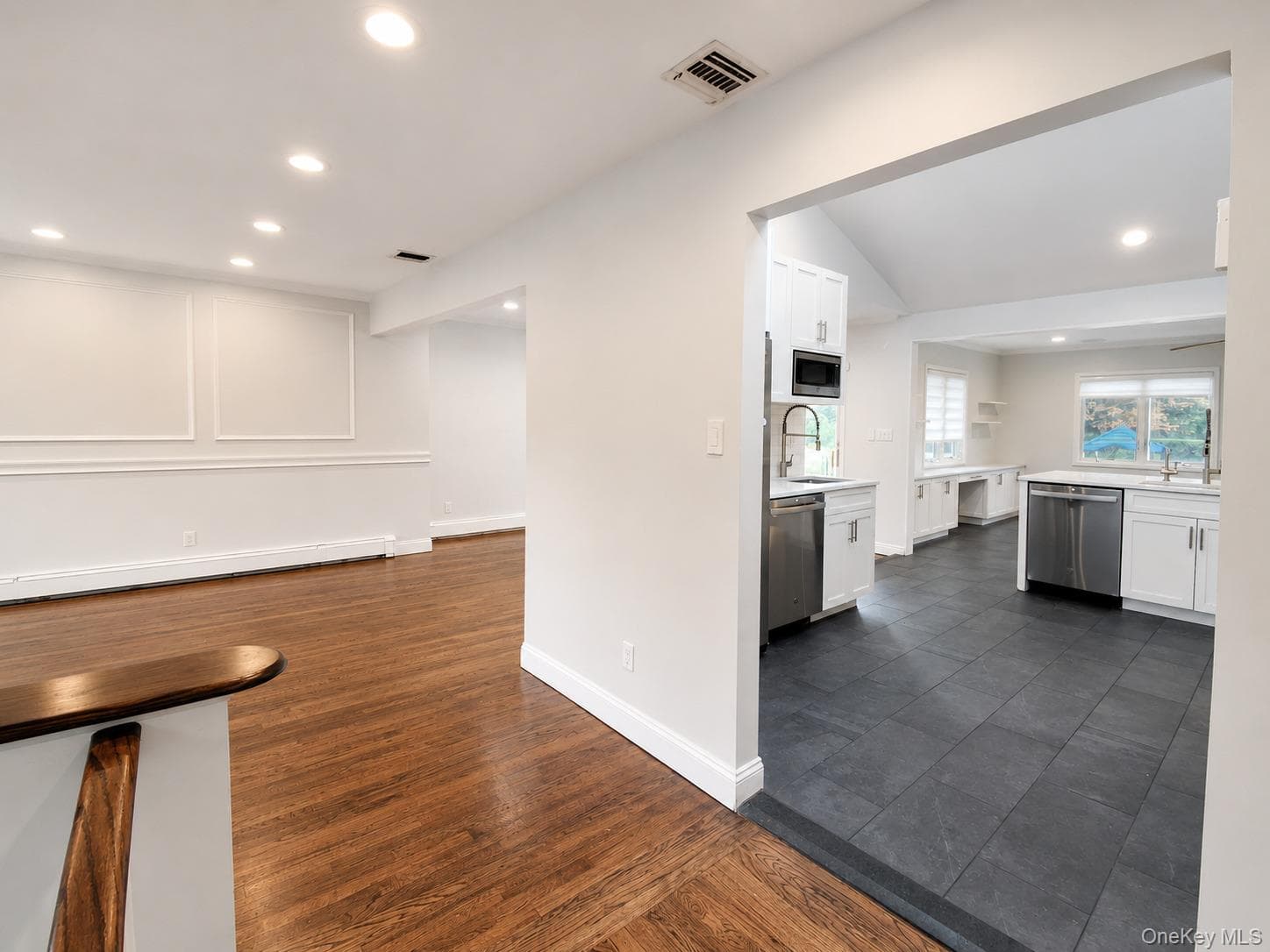 586 Harless Place thumbnail 4