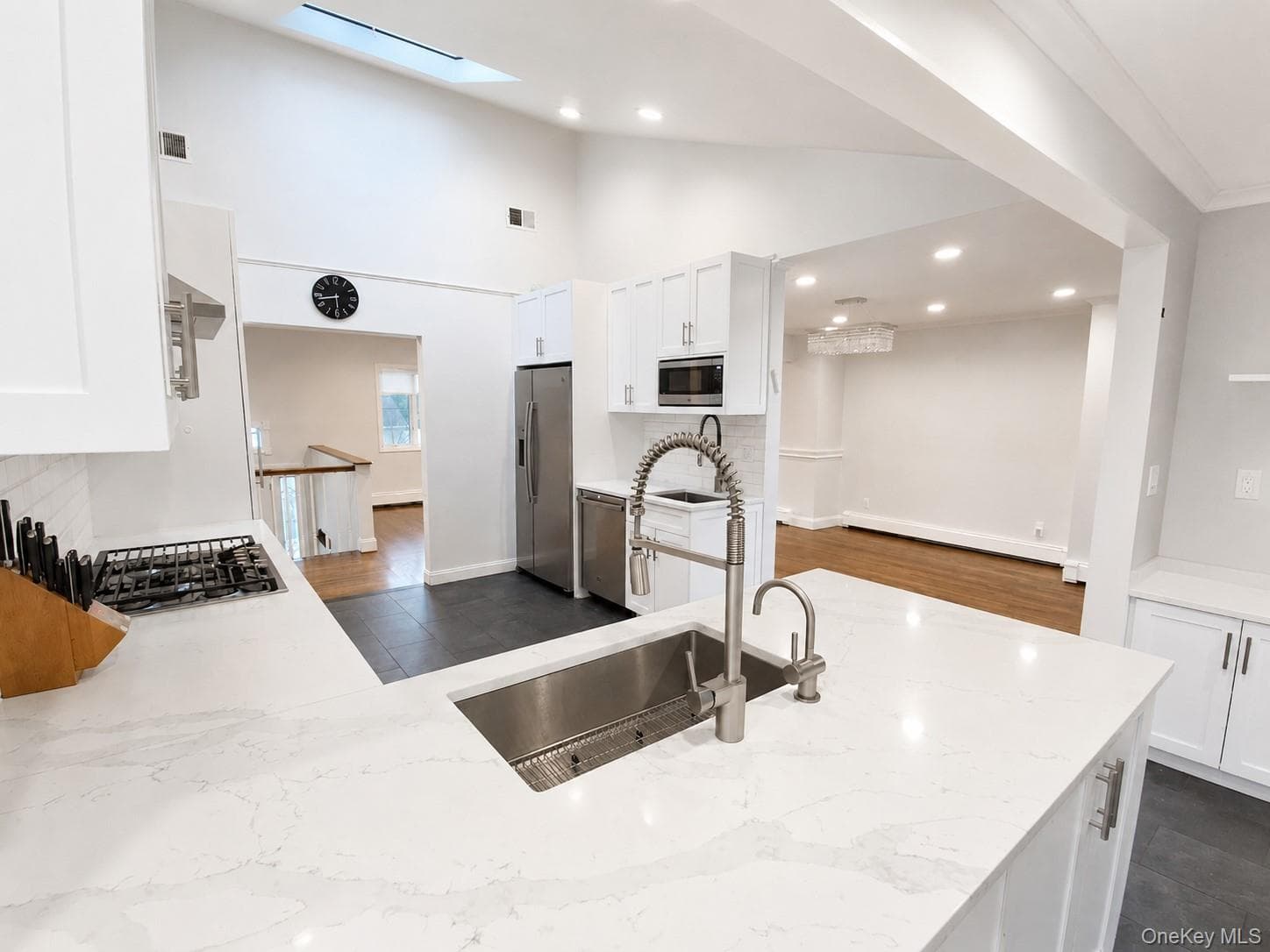 586 Harless Place thumbnail 11