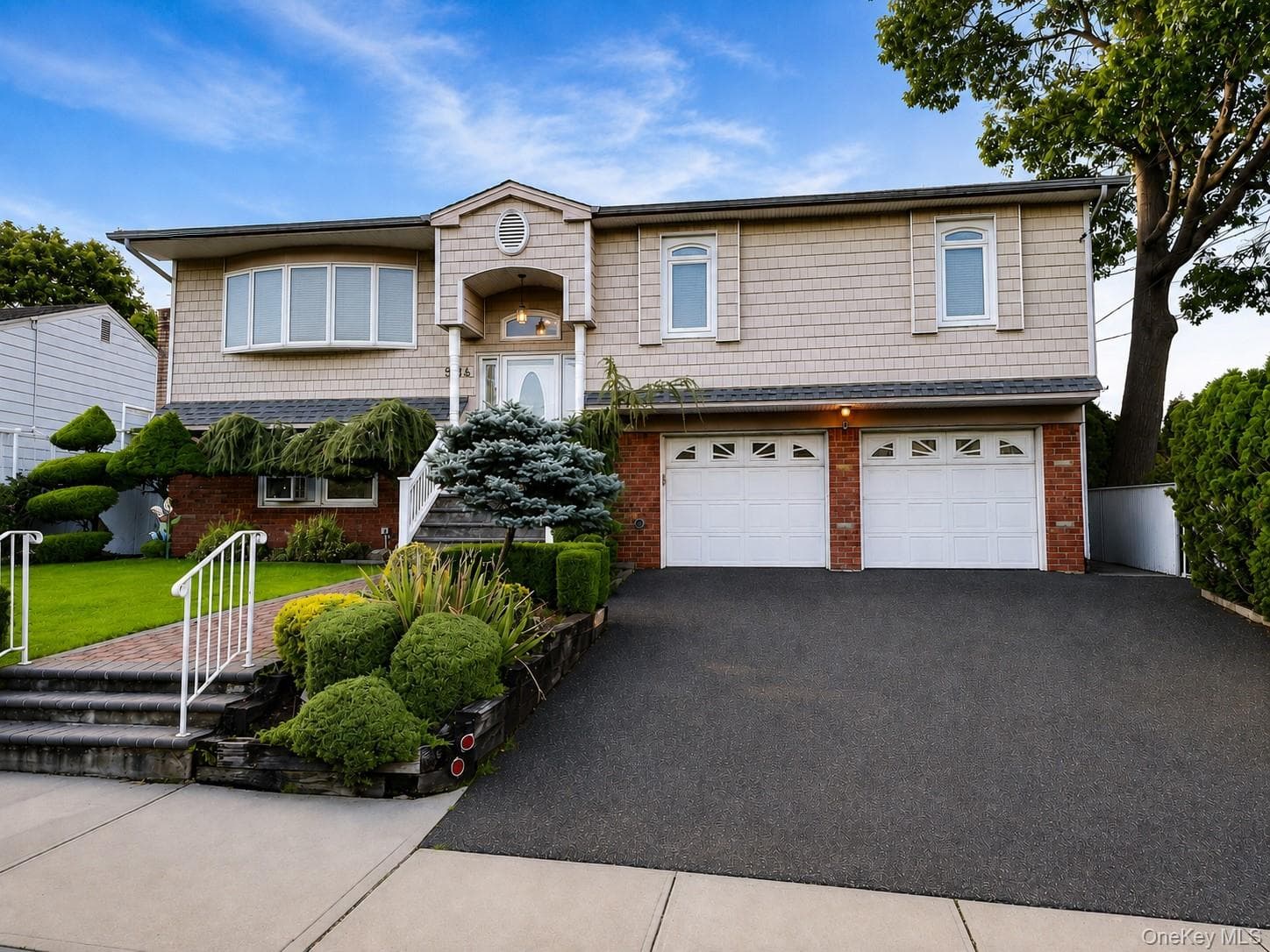 586 Harless Place photo 1
