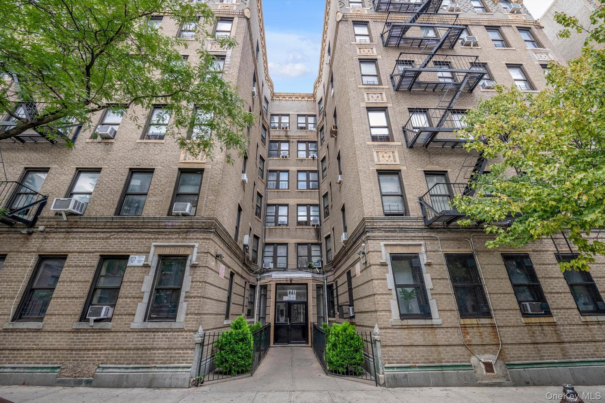 1711 Davidson Avenue Unit: 1N thumbnail 11
