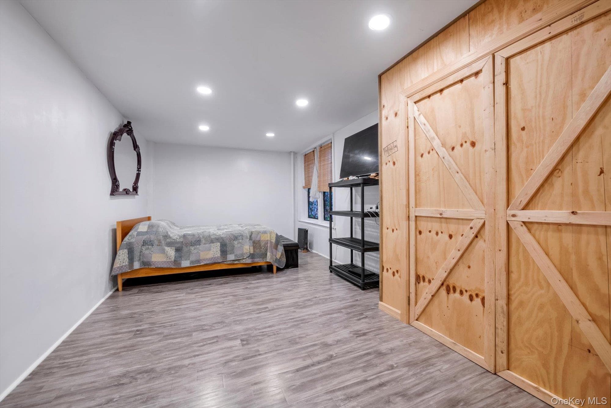 1711 Davidson Avenue Unit: 1N thumbnail 4
