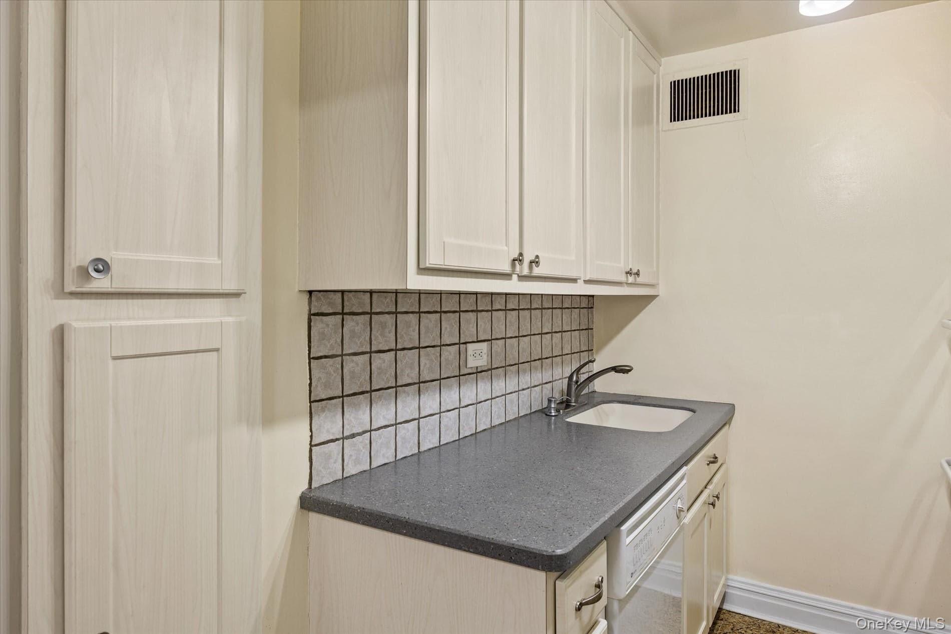 102-10 66th Road Unit: 12A thumbnail 11