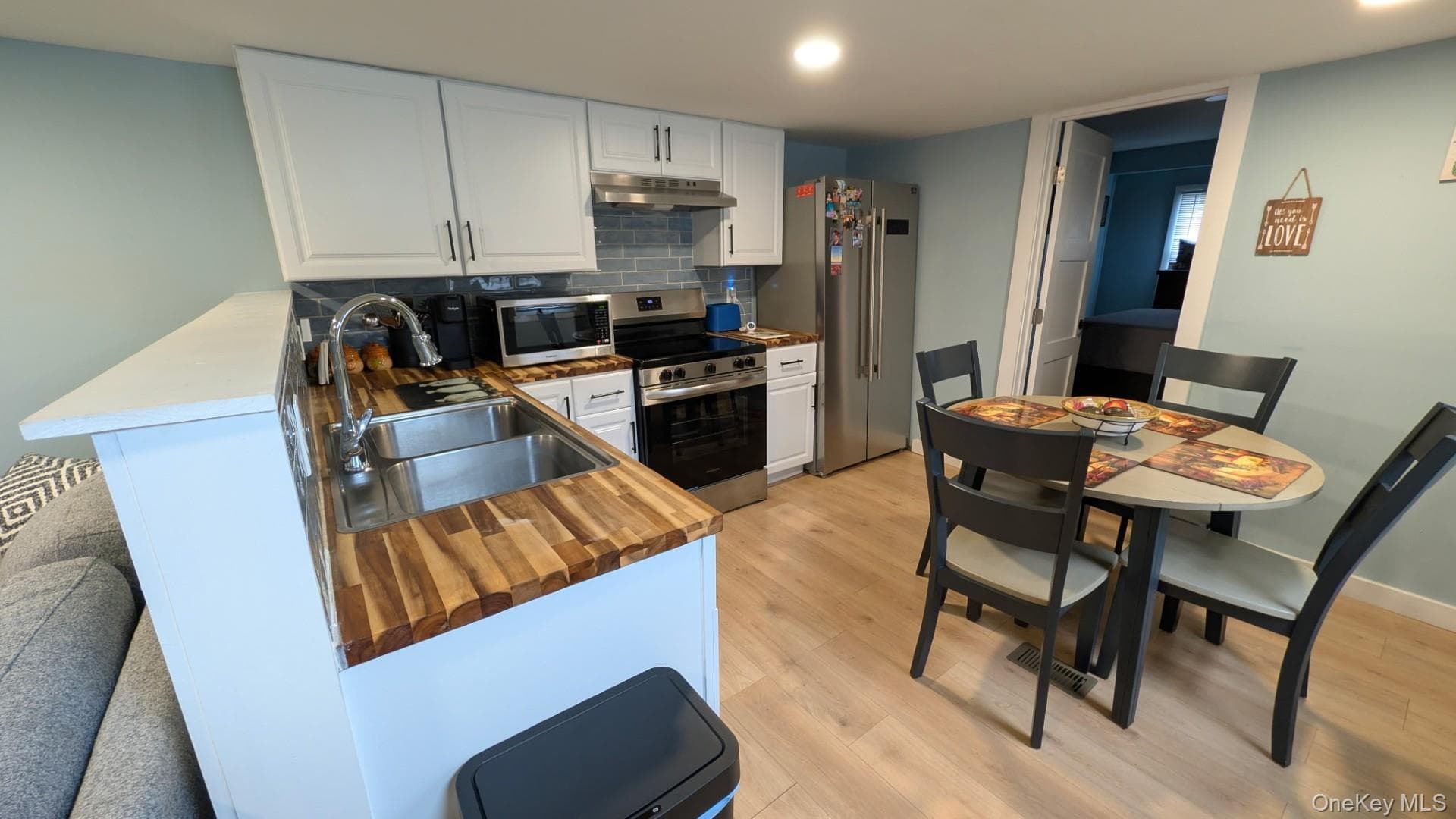 33 Debra Ct. Ct thumbnail 4