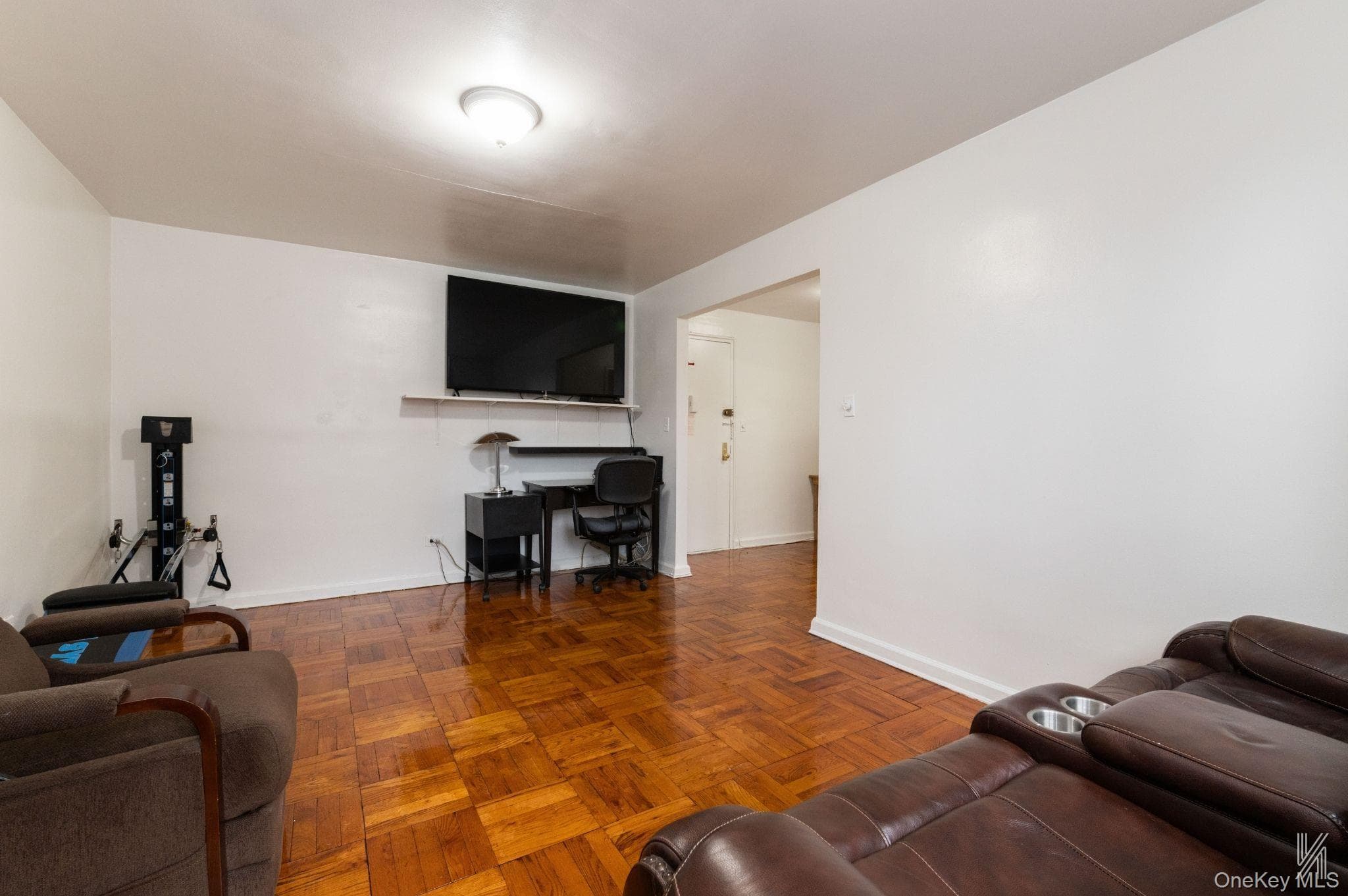 33-24 Junction Boulevard Unit: 1R thumbnail 4