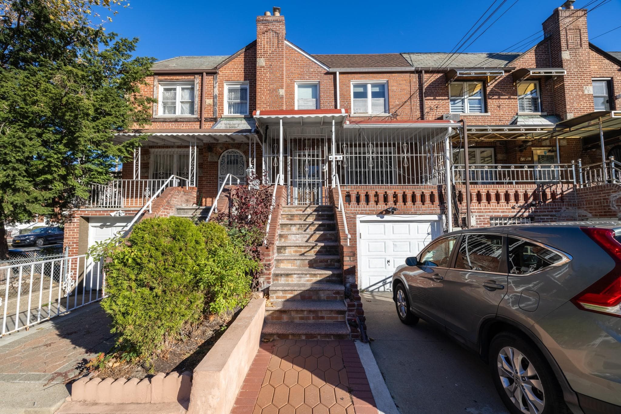 2994 Holland Ave photo 1