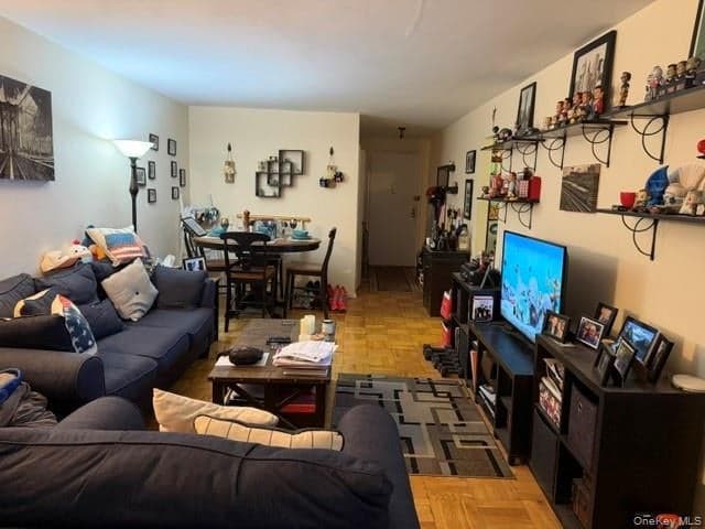 3 Birchwood Court Unit: 1A thumbnail 3