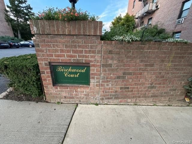 3 Birchwood Court Unit: 1A, Mineola