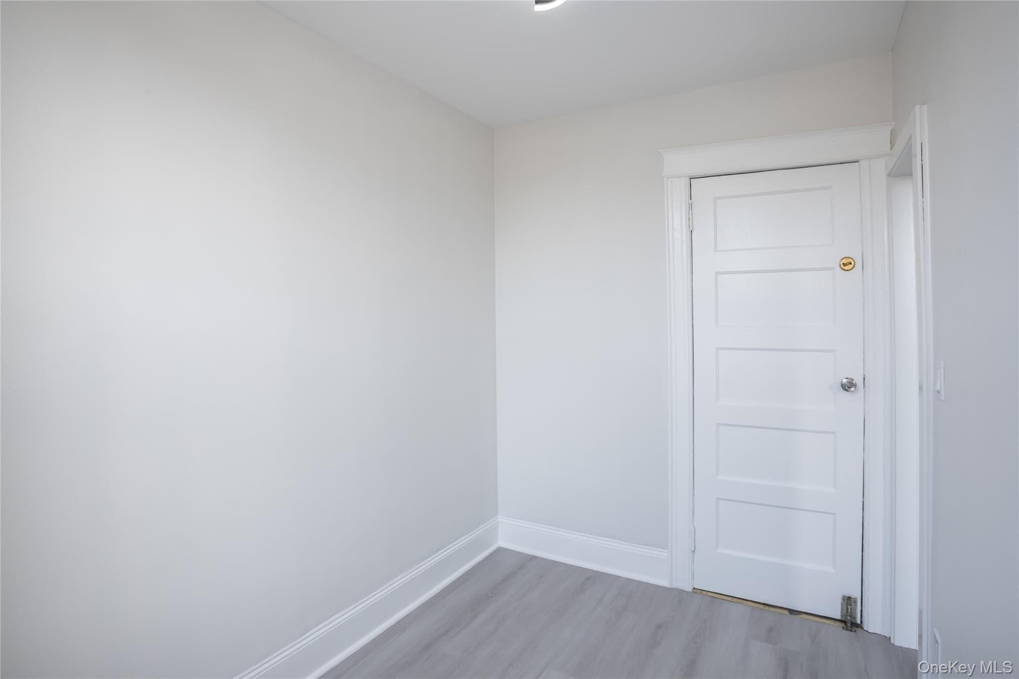6717 Myrtle Avenue thumbnail 31