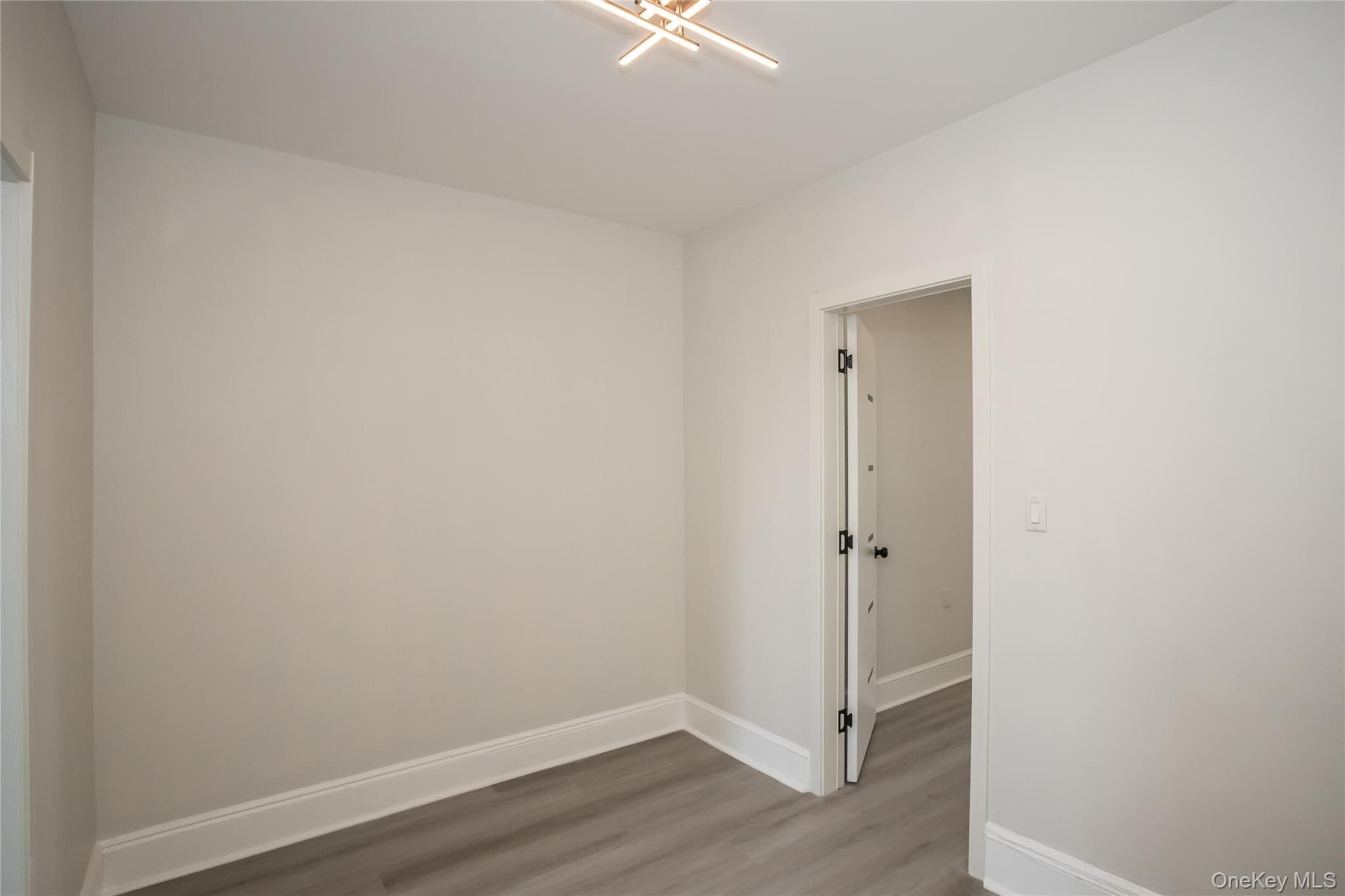 6717 Myrtle Avenue thumbnail 27