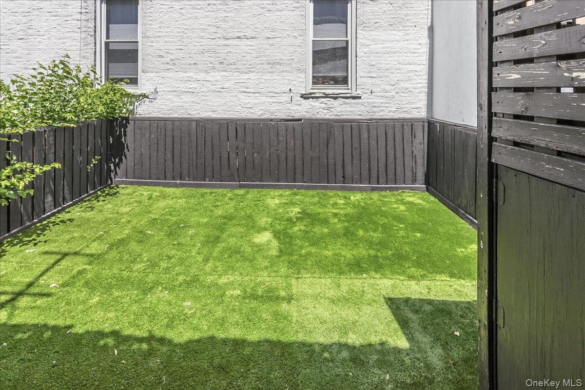 6717 Myrtle Avenue thumbnail 32