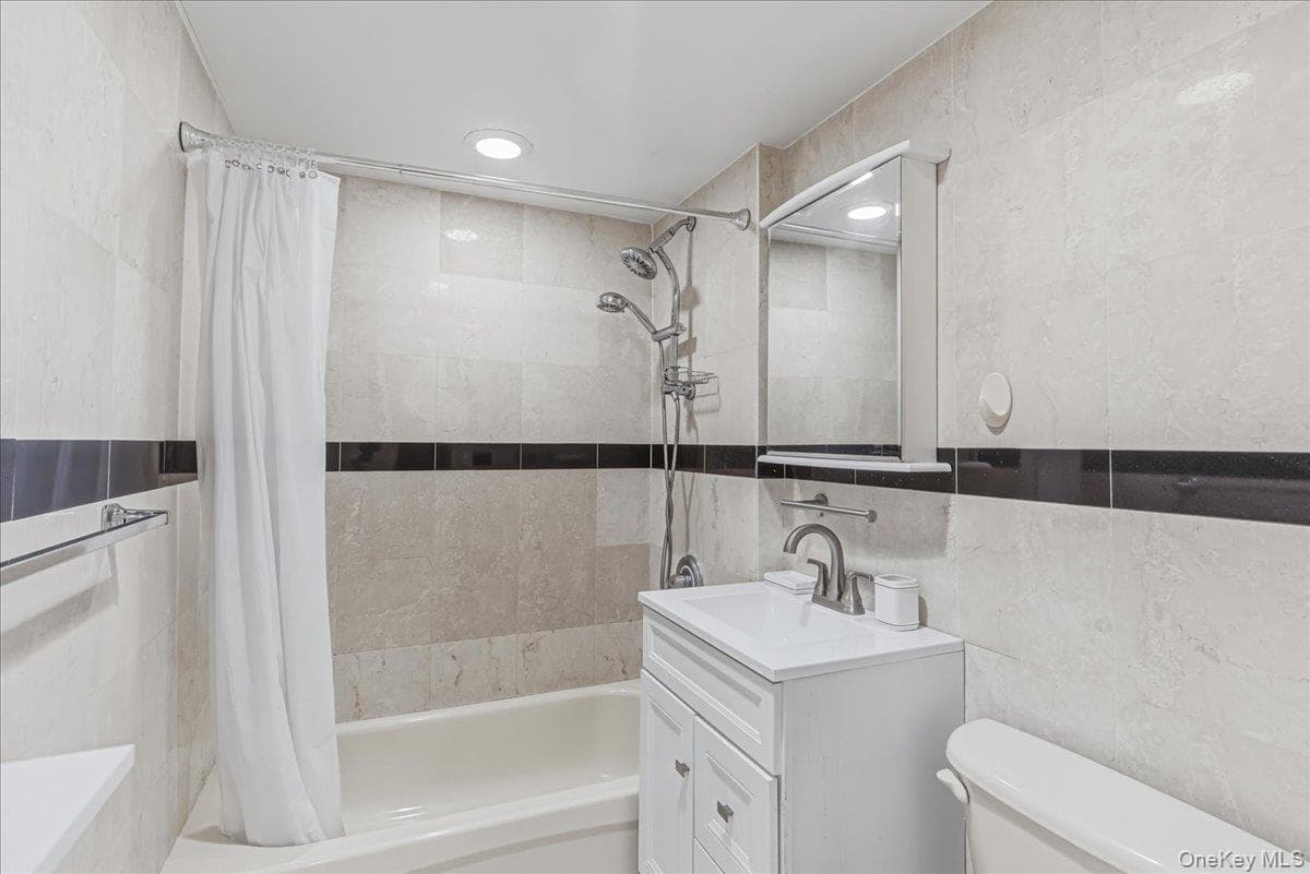 83-71 116th Street Unit: 4B thumbnail 14