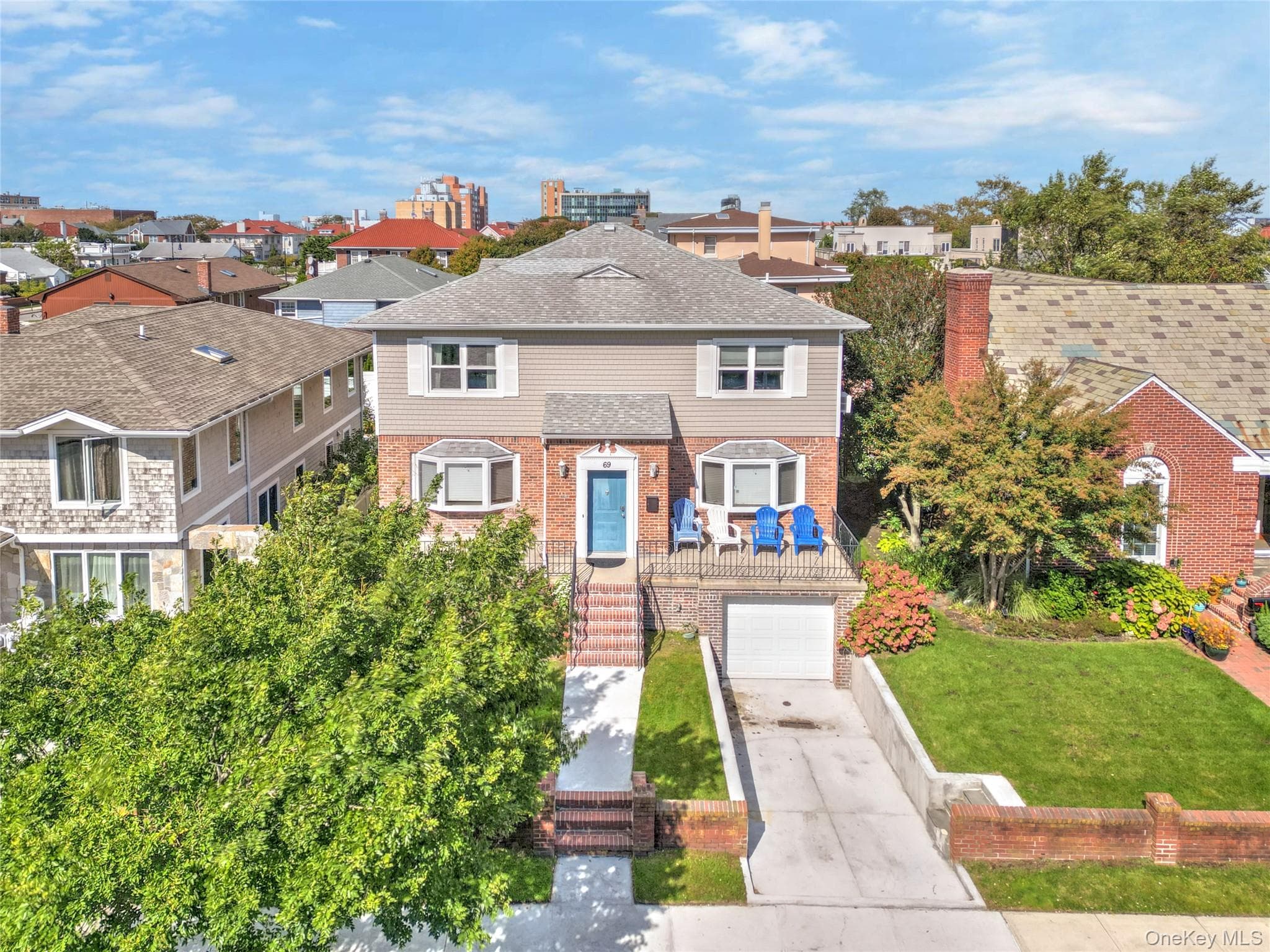 69 W Penn Street, Long Beach