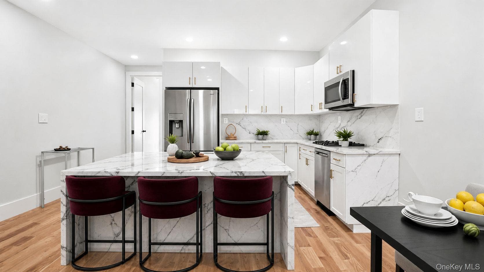 506 E 183rd Street thumbnail 4
