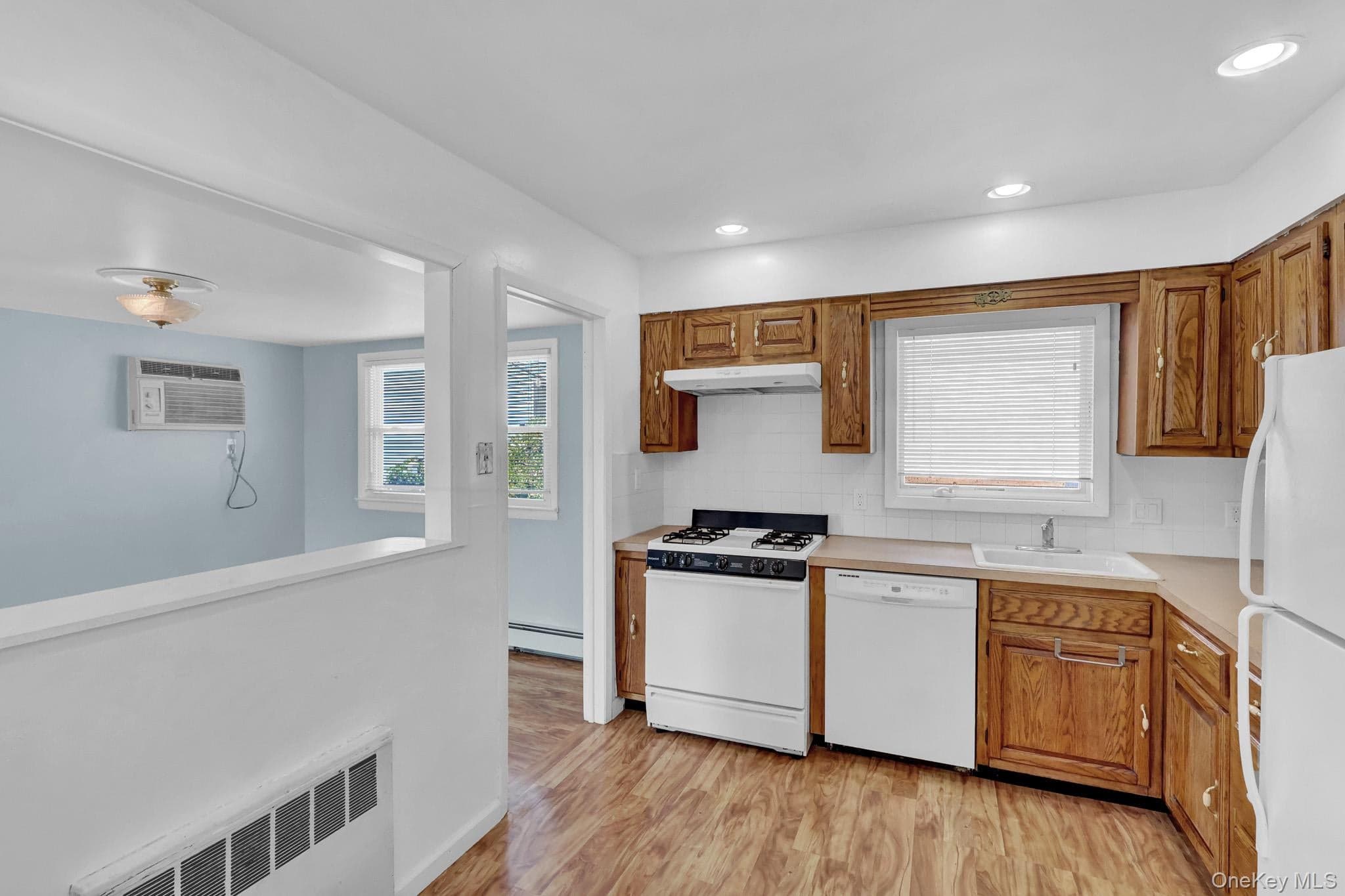 335 E State Street thumbnail 14