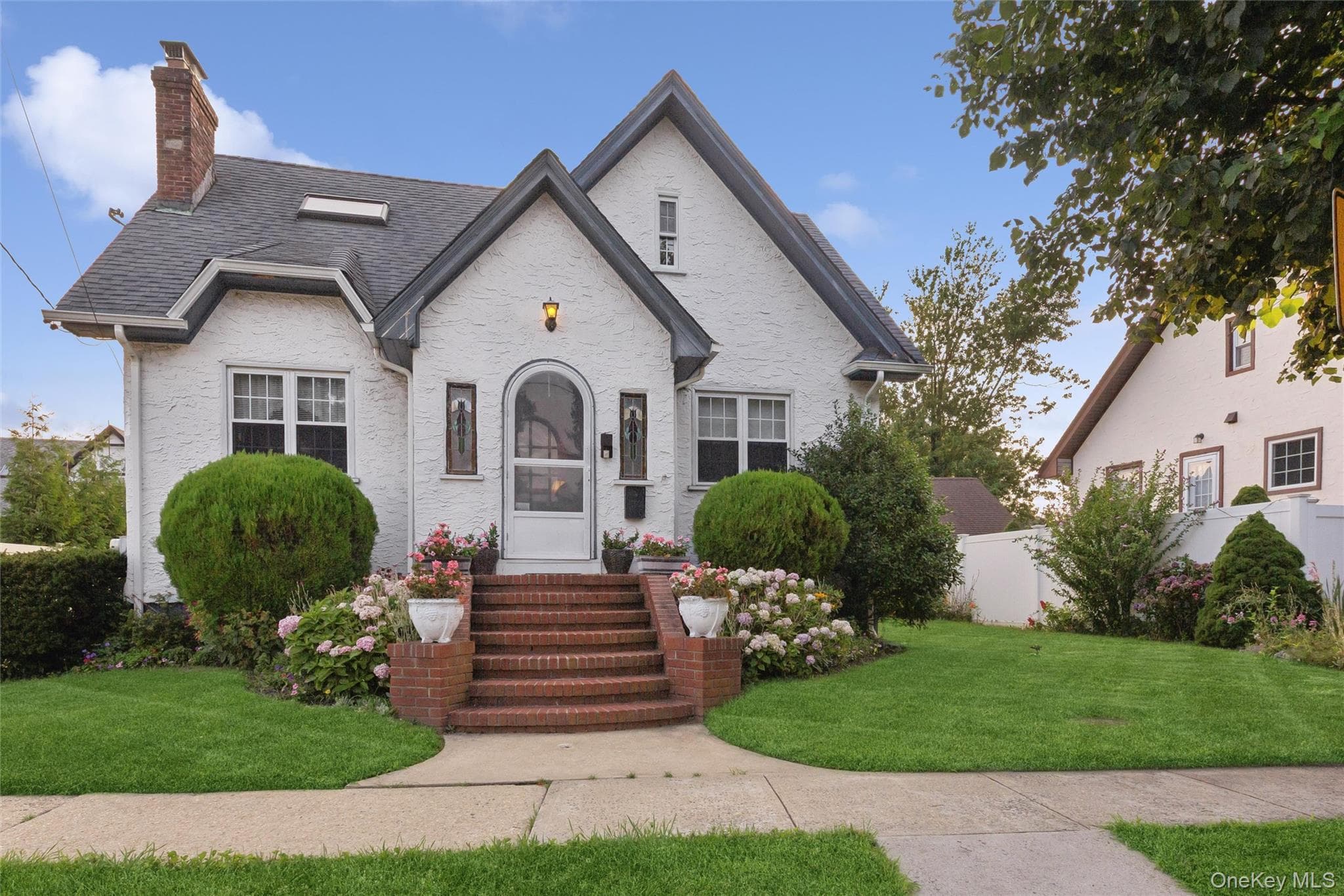 80 Dobson Avenue thumbnail 2