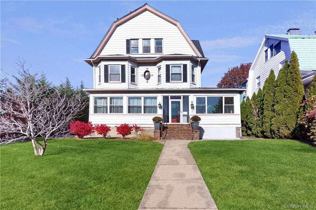 14 Hamilton Avenue, New Rochelle