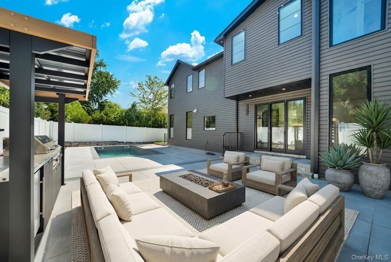 1931 Stratford Drive thumbnail 10