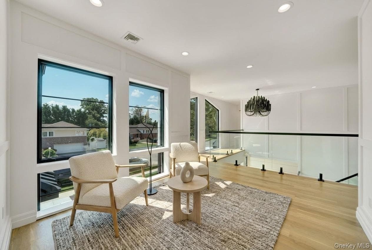1931 Stratford Drive thumbnail 9
