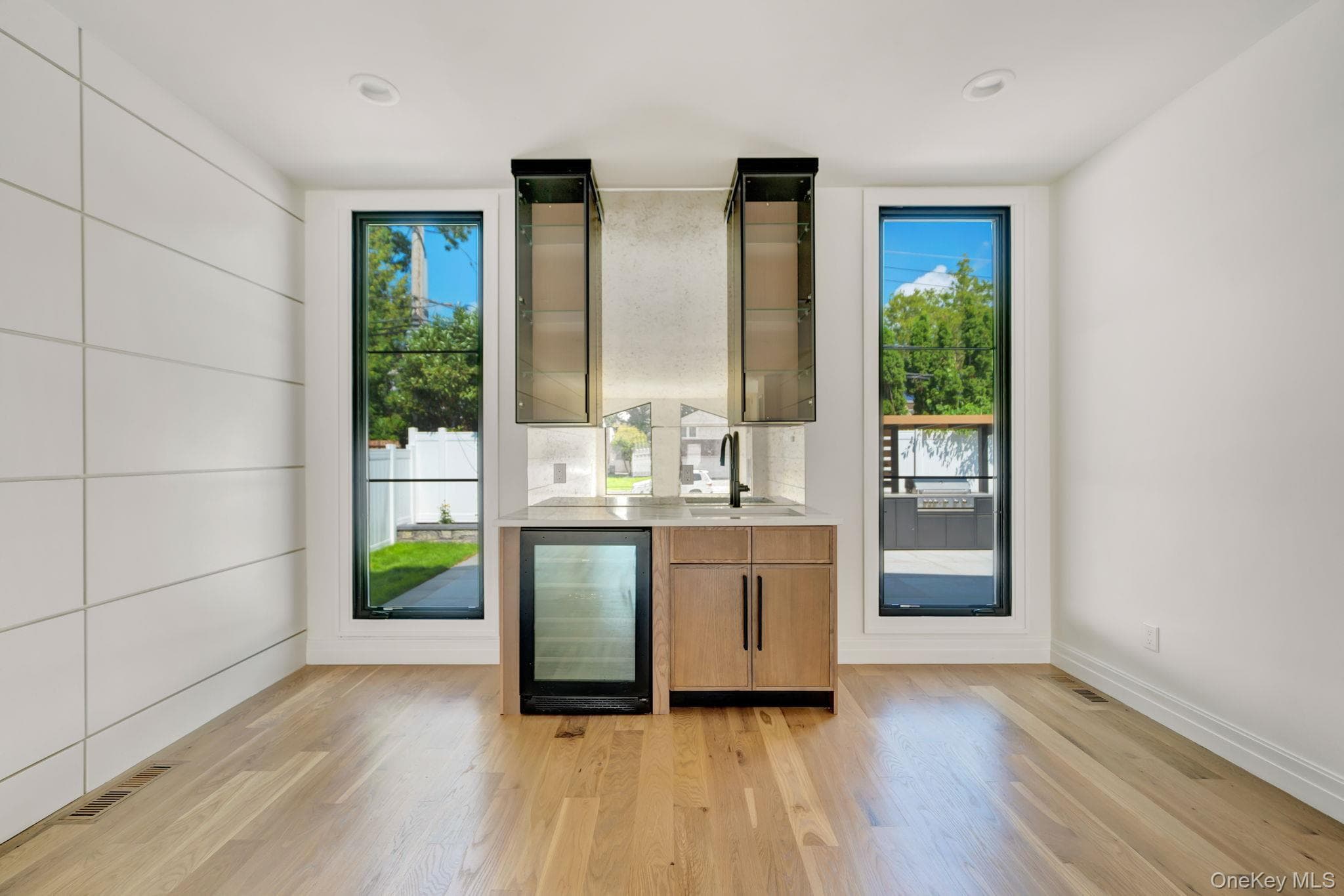 1931 Stratford Drive thumbnail 15