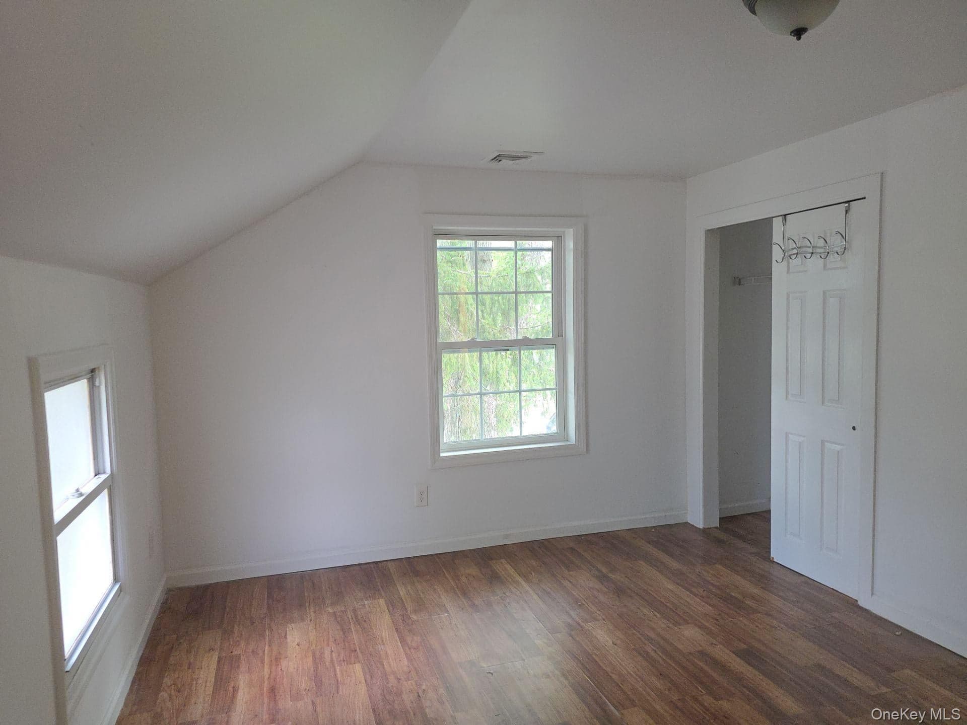 54 Oneill Avenue thumbnail 35