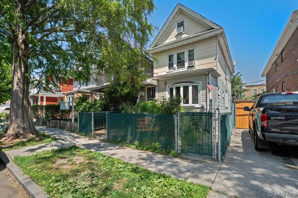 9121 110th Street photo 1
