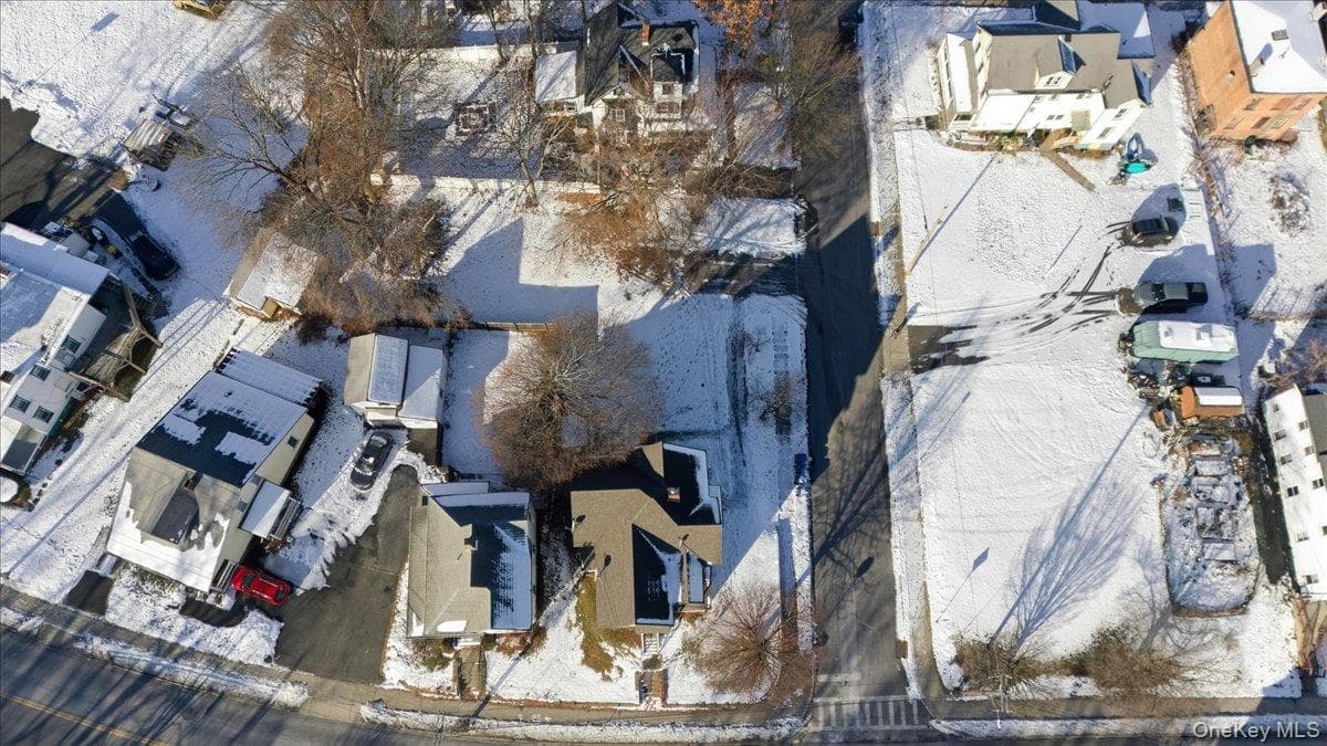 97 Maple Avenue thumbnail 32