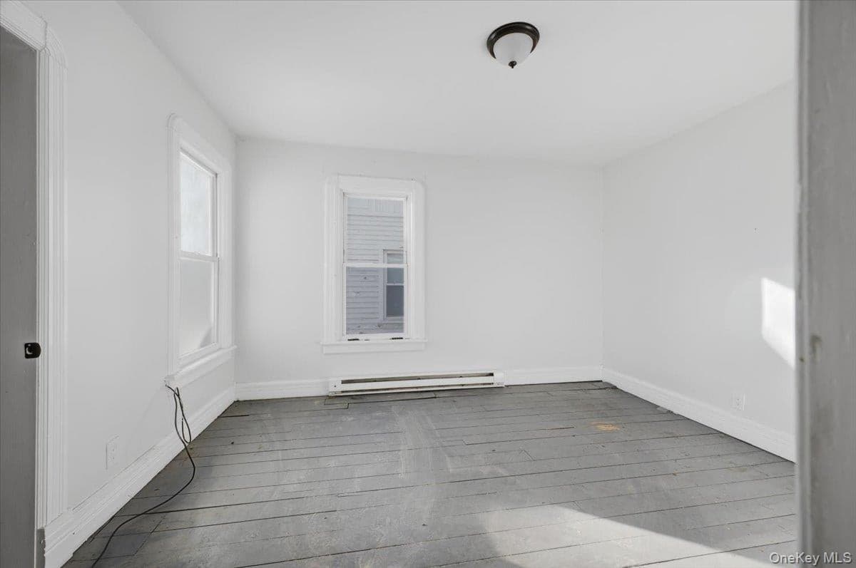 97 Maple Avenue thumbnail 15