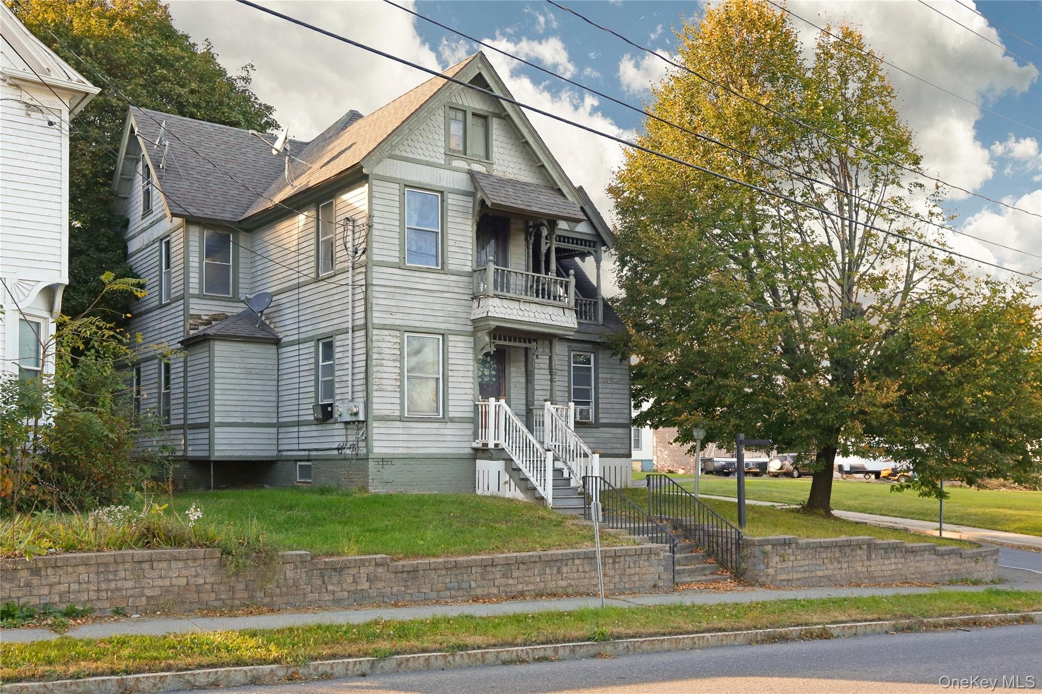 97 Maple Avenue thumbnail 2