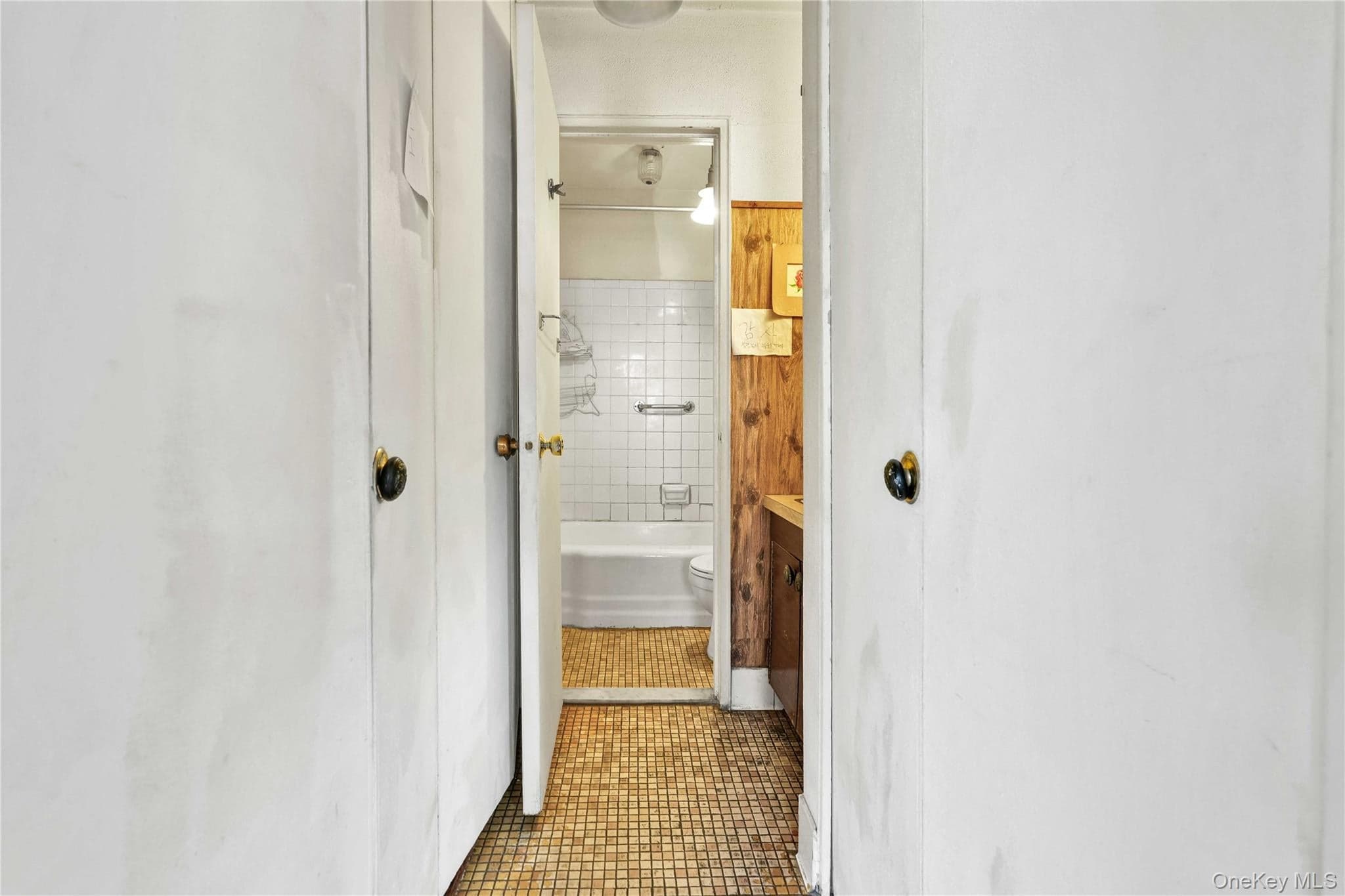 35-20 Leverich Street Unit: C344 thumbnail 12